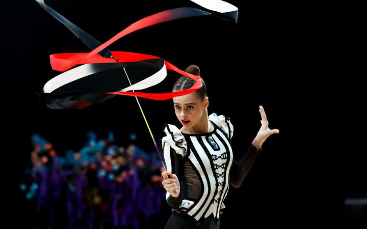 Гімнастка Онофрійчук здобула чотири медалі на етапі Кубку світового виклику в Румунії