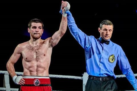 Украинский боксер отказался от пояса WBA