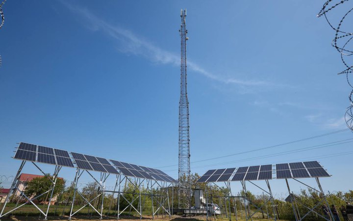 Першу енергонезалежну базову станцію, яка працюватиме під час блекаутів, тестують на Одещині
