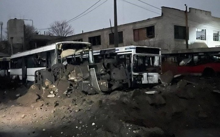 Росіяни обстріляли транспортну базу в Миколаєві