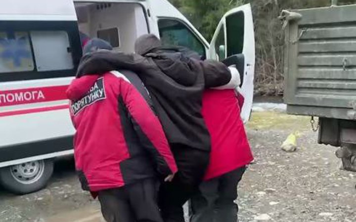 На кордоні з Румунією виявили 34-річного жителя Донеччини, який босоніж блукав горами