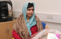 Юная пакистанская правозащитница, пострадавшая от рук талибов, вернулась к учебе
