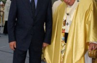 "После визита страна стала ближе к европейской цивилизации", - Кучма в годовщину посещения Папой Римским Украины