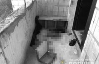 На Київщині чоловік після сварки зі співмешканкою вбив випадкову людину