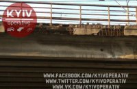 У мережі з'явилися фотографії руйнування шляхопроводу на "Нивках"