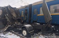 Электричка снесла грузовик, застрявший на переезде в Харьковской области