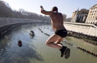 Мер Рима пообіцяв за 5 років зробити Тибр придатним для купання