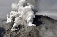 Через виверження вулкана в Японії загинула людина, 30 серйозно травмовані