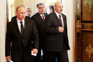 Лукашенко обговорить з Путіним свій візит до Києва