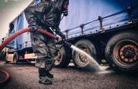 На Київщині ліквідували витік азотної кислоти із цистерни