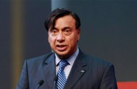 FT: компанія індійського мільярдера отримувала російську нафту, перевезену підсанкційними суднами 