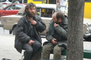 Донецьких бомжів на час Євро-2012 зашлють ближче до моря