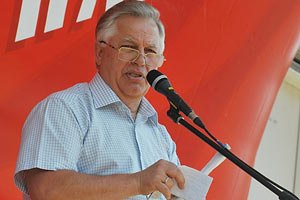 Симоненко порадив Єфремову виконувати свої обіцянки, а вже після цього критикувати комуністів