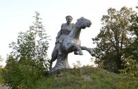 У Волновасі пам'ятник Чапаєву перейменували в козака