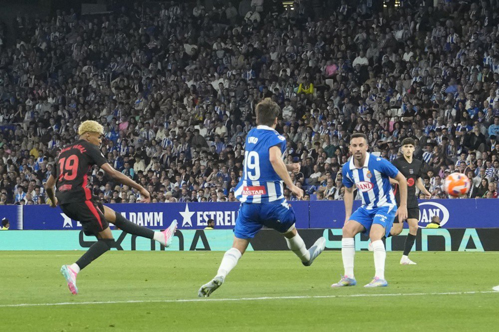 Ламін Ямаль під час першого голу