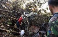Індонезія зупинила пошуки жертв катастрофи SSJ-100
