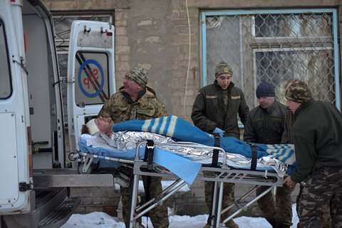 За добу на Донбасі поранено п'ятьох військовослужбовців