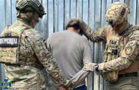 ​У Херсоні затримали чоловіка, який коригував удари росіян по місту