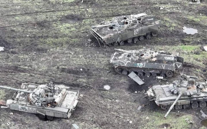 За минулу добу ЗСУ знищили ще 690 російських окупантів, 24 безпілотники та п'ять танків