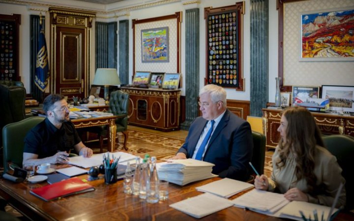 Зеленський призначив 16 послів (оновлено)