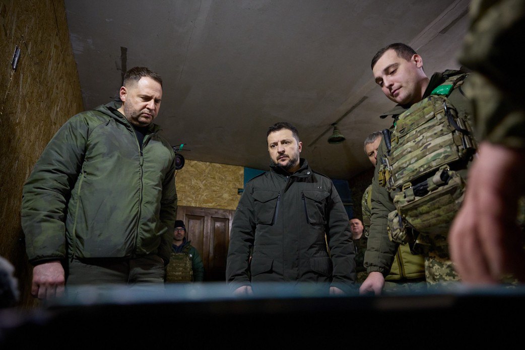 Під час візиту президента на передові позиції українських військ на Куп'янському напрямку