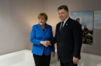 Меркель призвала Порошенко выполнить свою часть Минских договоренностей