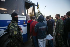 Обнародованы имена освобожденных вчера из плена украинцев