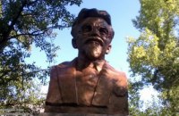В Украине снесли последний памятник Калинину