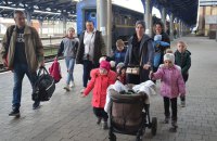 Не утримувати у статусі, а повертати до нормального життя: якою має бути мета державної політики щодо ВПО до 2030 року