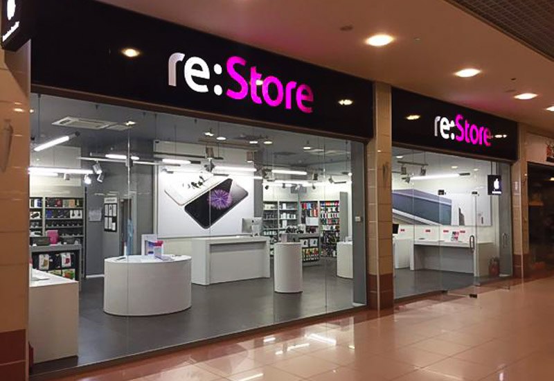 У містах Росії не відкрилися магазини для продажу техніки Apple re: Store, оскільки компанія Apple припинила продажі на своєму
сайті.
