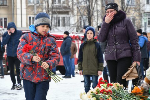 У російському Кемерові знесли ТЦ "Зимова вишня", де в пожежі загинули діти