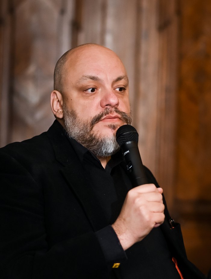 Кирило Ліпатов під час дискусії