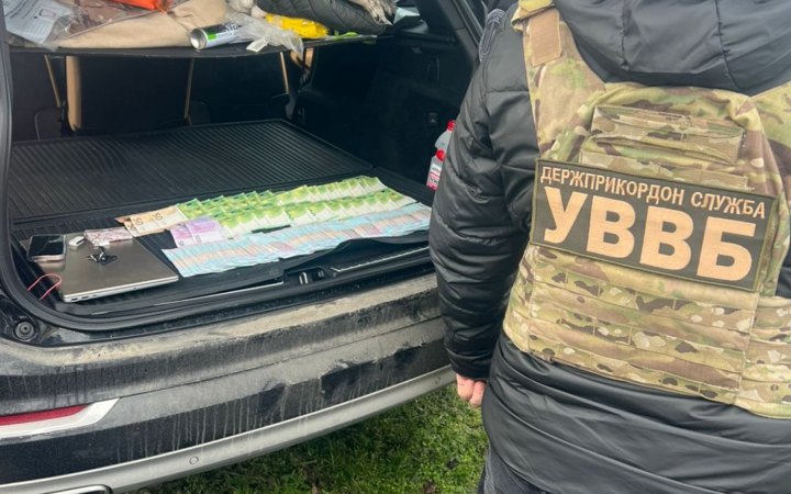 Прикордонники виявили схему переправлення чоловіків до Румунії, підозрюються працівники ТЦК