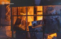 Ворог здійснив масований удар по Харкову: серед поранених рятувальники