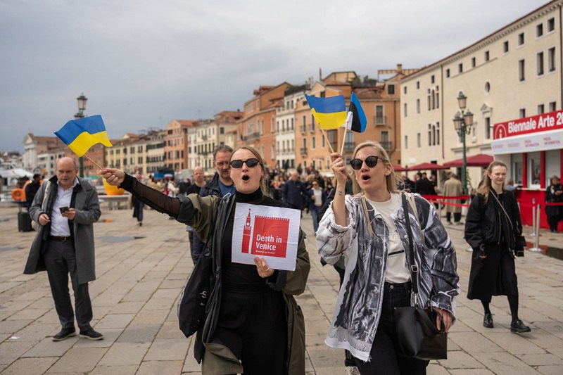 Акція павільйонів Литви, Латвії та Естонії 