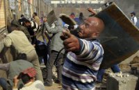 В Каире уличные торговцы атаковали магазин: 15 жертв