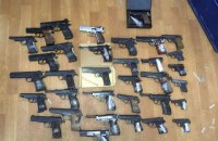СБУ задержала двух контрабандистов с 43 пистолетами