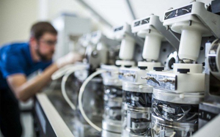 Уряд схвалив збільшення президентських грантів для молодих вчених майже в 5 разів