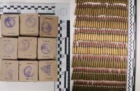 Судитимуть мешканця Черкащини, який поштою відправляв зброю та боєприпаси