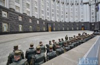 Аваков зобов'язав гвардію погоджувати кандидатури командирів з охорони диппредставництв