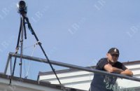 За съездом оппозиции вновь следили на крышах с видеокамерами