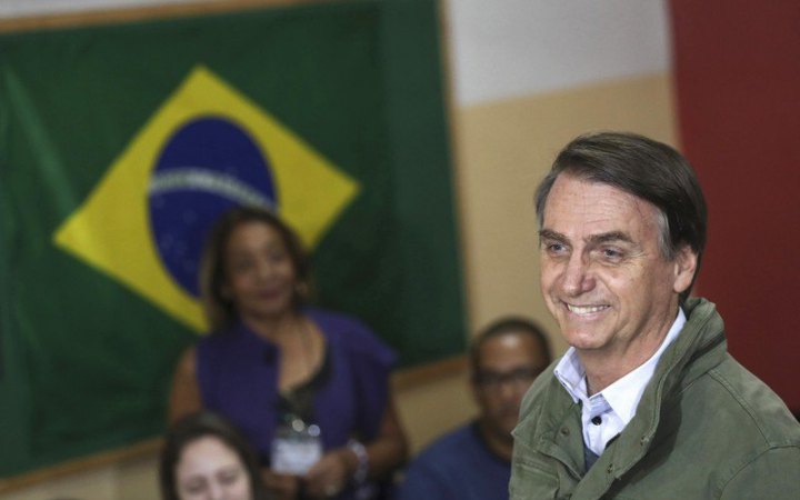 Болсонару погодився передати владу новообраному президенту Бразилії