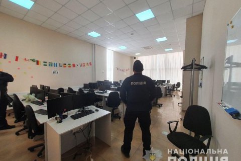 Поліція Харкова припинила діяльність мережі шахрайських call-центрів