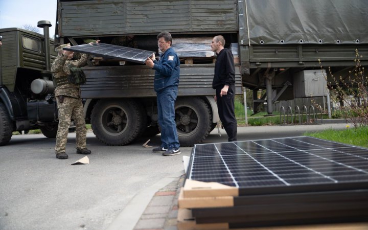 Ілон Маск відправив в Україну сонячні панелі, – Федоров