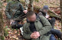 На Закарпатті врятували трьох чоловіків-нелегалів, які дві доби блукали горами