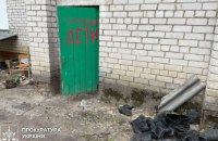 Суд підтвердив заочний вирок командиру РФ, який тримав у підвалі 369 людей як “живий щит” 