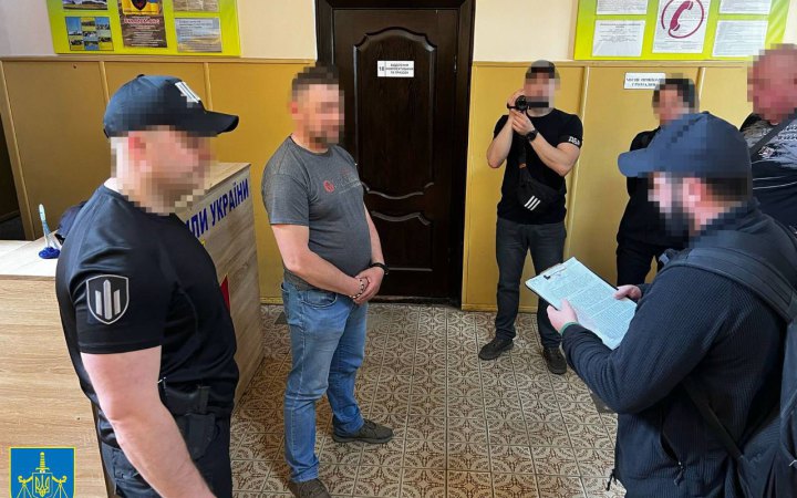 У Краматорську поліцейський і колишній ТЦКівець за $20 тисяч вносили дані про «непридатність» до системи «Оберіг»