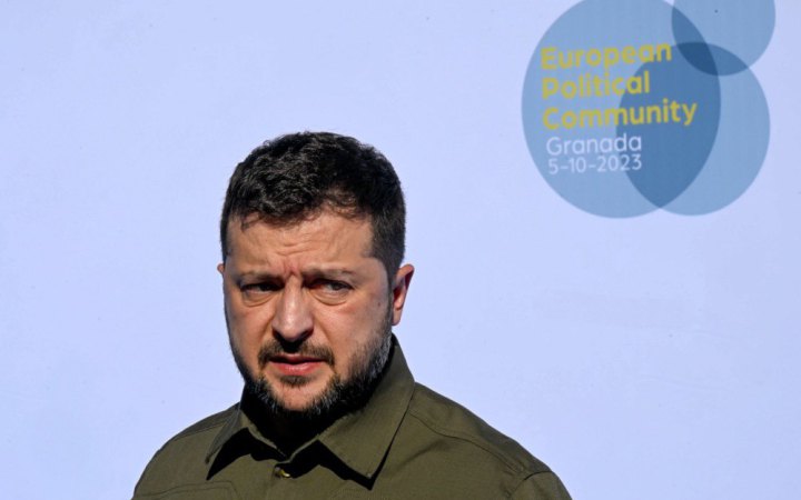 Зеленський обговорив з прем'єр-міністром Іспанії Санчесом новий пакет оборонної підтримки