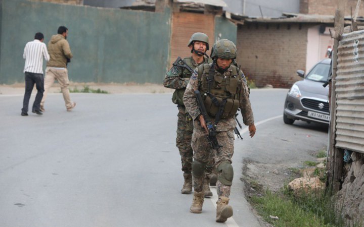 Індія заявила про обстріл Пакистаном своїх військових баз