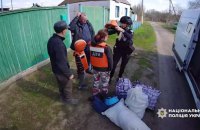 "Білі Янголи" врятували від російських обстрілів двох дітей на Сумщині